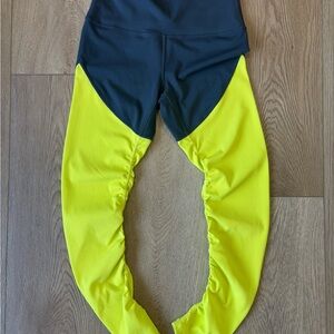 Zyia Active Neon Yellow Scrunch Leggings | Size 4 High Rise Colorblock